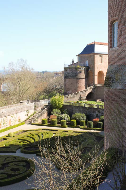 Location vacances proche Albi, jardins de la cité épiscopale